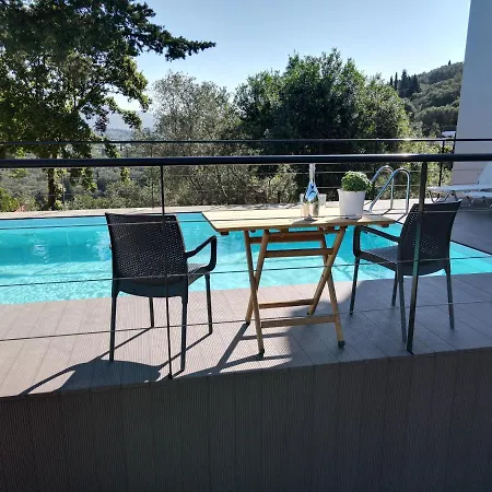 Private Pyrgos - Heated Pool & Sea View - Walking Distance From Beaches & Vilă Liapades