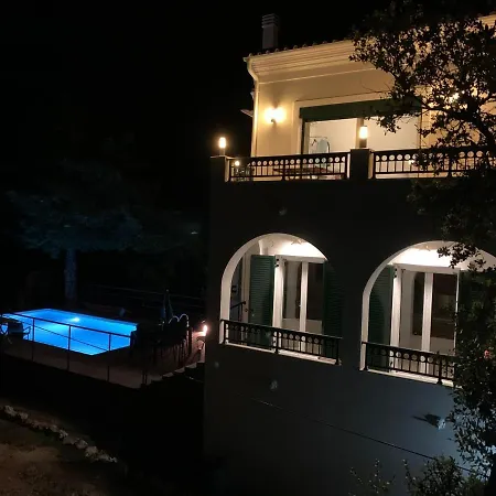 Pyrgos * Лиападес