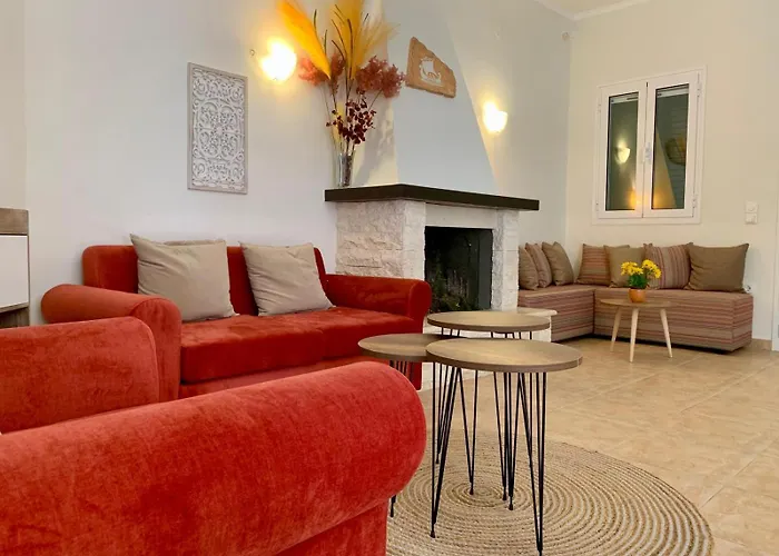 Private Pyrgos - Heated Pool & Sea View - Walking Distance From Beaches & Liapades