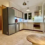 Private Pyrgos - Heated Pool & Sea View - Walking Distance From Beaches & * Liapades