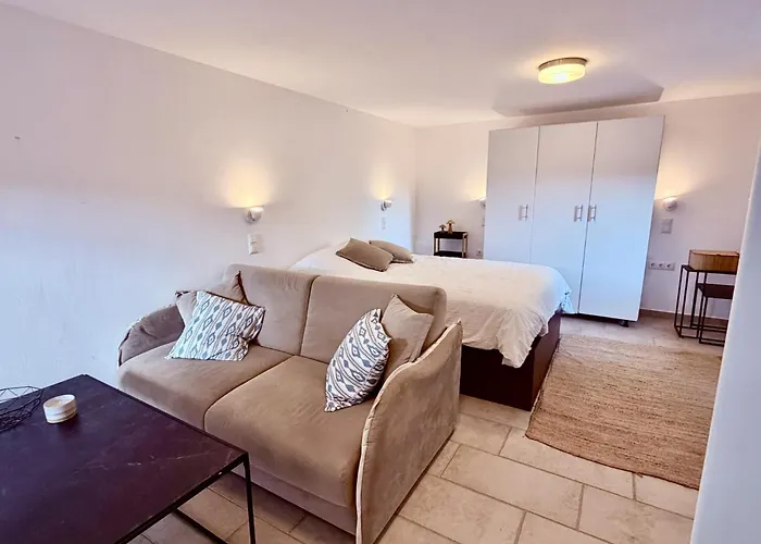 Private Pyrgos - Heated Pool & Sea View - Walking Distance From Beaches & *