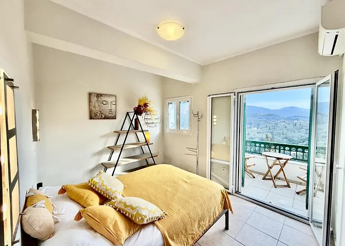 Private Pyrgos - Heated Pool & Sea View - Walking Distance From Beaches & *